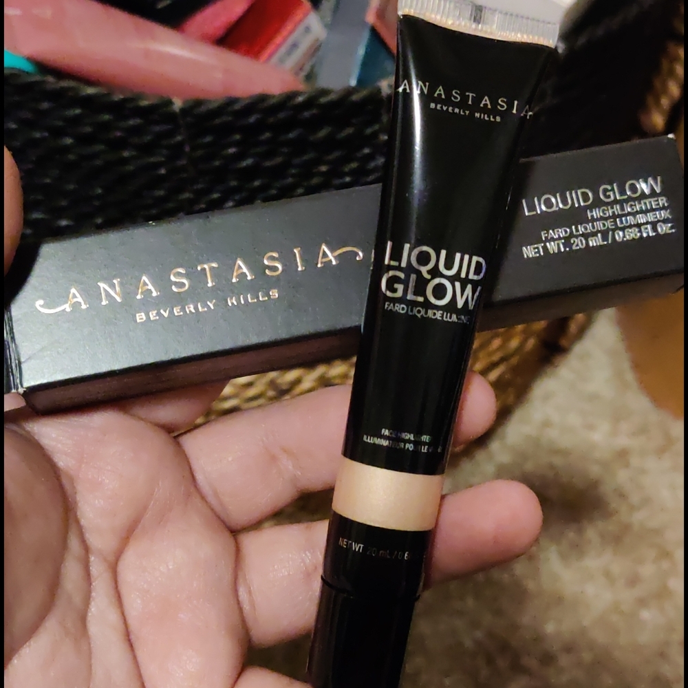 Anastasia Beverly Hills Liquid Glow, Perla